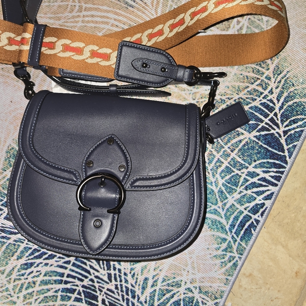 COACH SADDLEBAG PURSE - Picture 5 of 6